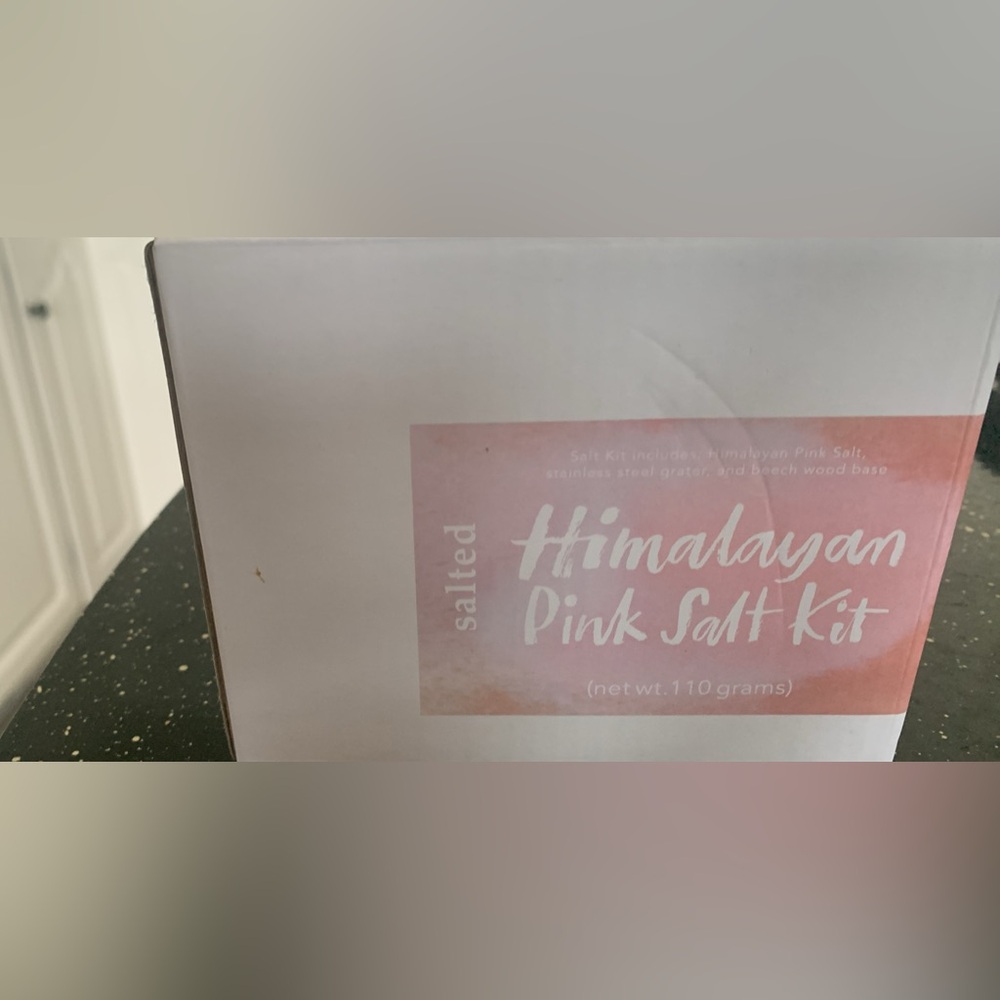 Himalayan Pink Salt Kit with Grater